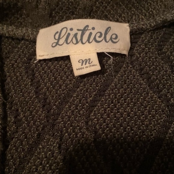 Women’s Listicle Brand - Color: Army Green, Size: Med (fits similar to large/xl) - Picture 2 of 3